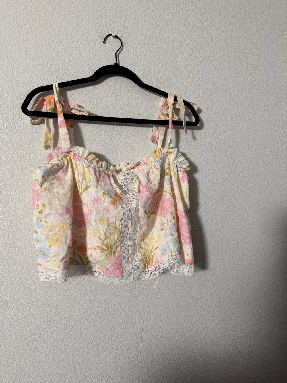 Altar'd State Pastel Floral Tie-Shoulder Crop Top - White, Pink, Yellow,  SZ XL